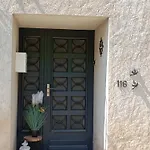 Maison Les Hirondelles قرقشونه