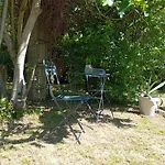 Maison Les Hirondelles Дом отдыха *