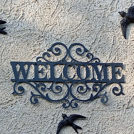 Maison Les Hirondelles Hébergement de vacances *