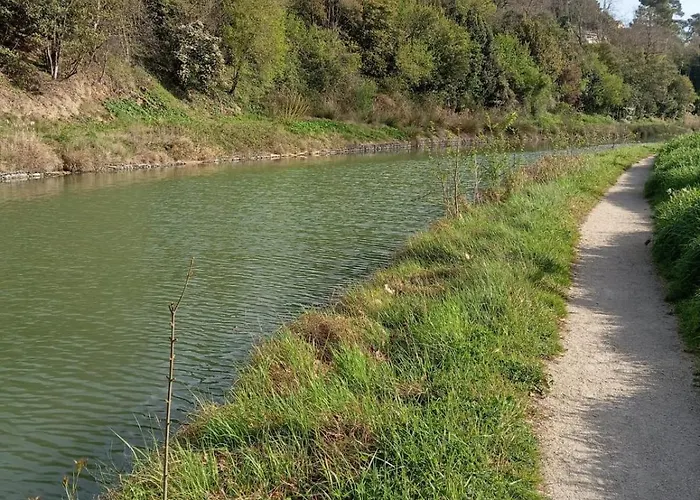 Maison Les Hirondelles 펜션