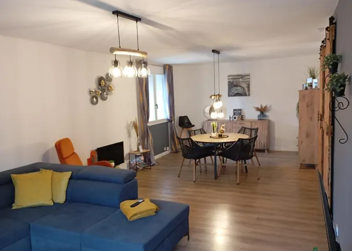 Maison Les Hirondelles Feriehus